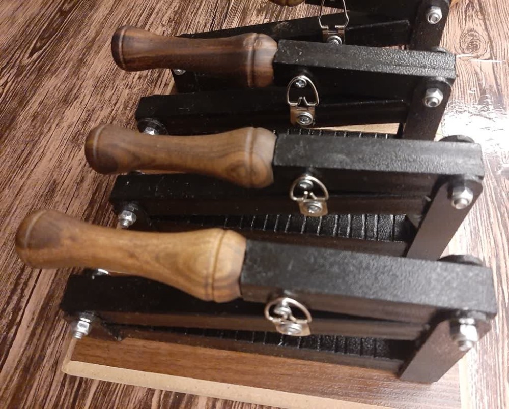 بادام‌شکن و گردوشکن نشکن؛ با بدنه فولادی و طول عمر بالا